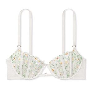 NWT Victoria’s Secret Floral Embroidered White Bra 34B
